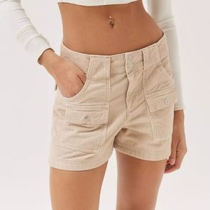 NWT Urban Outfitters BDG Zoey Corduroy Cargo Short Beige Size 2